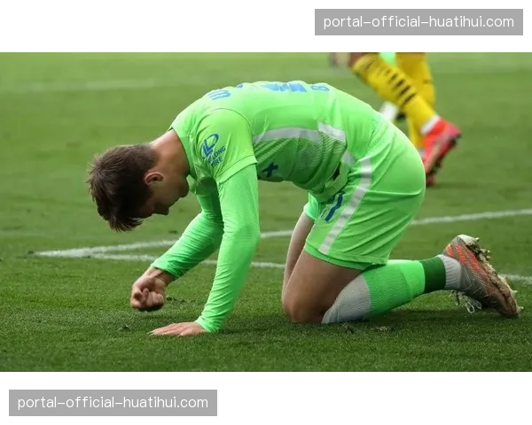 动态:前冠军Kamaru Usman训练中韧带撕裂,退出原定于UFC 309的对决 动态:前冠军Kamaru Usman训练中韧带撕裂,退出原定于UFC 309的对决